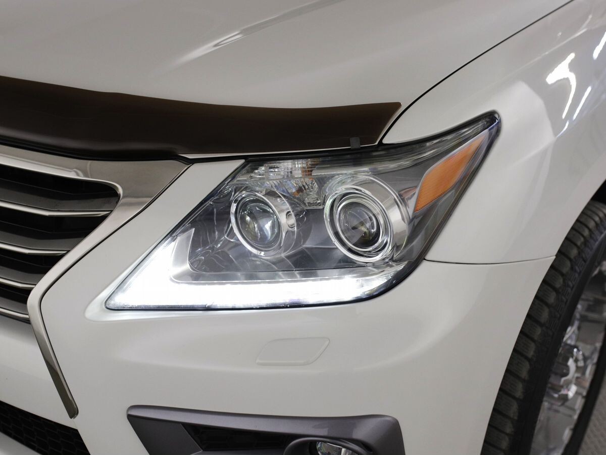 Lexus LX570 2012 - фото автомобиля