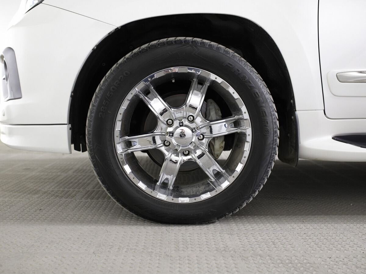 Lexus LX570 2012 - фото автомобиля