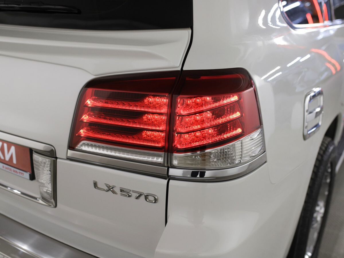 Lexus LX570 2012 - фото автомобиля