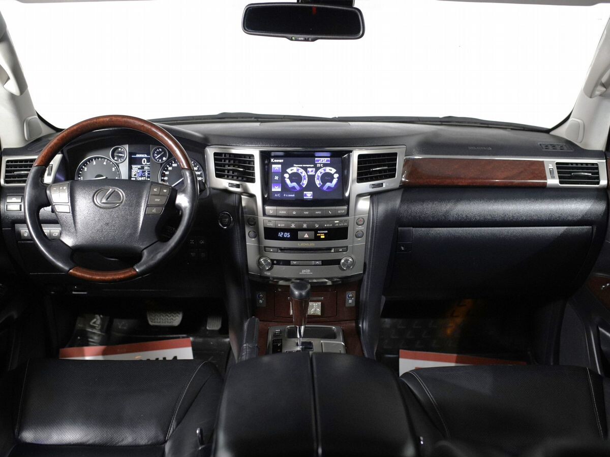 Lexus LX570 2012 - фото автомобиля