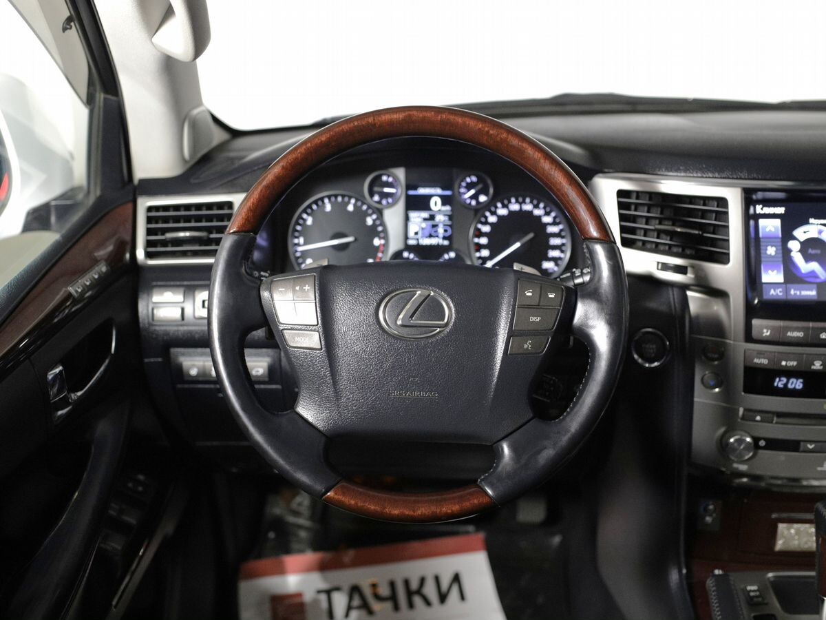 Lexus LX570 2012 - фото автомобиля