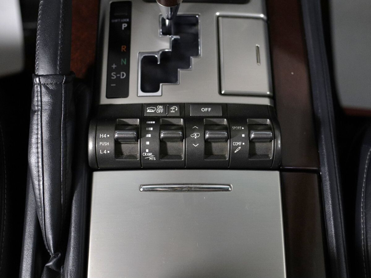 Lexus LX570 2012 - фото автомобиля