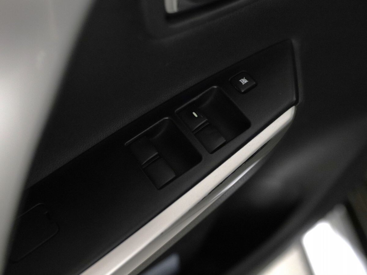 Mitsubishi Pajero Sport 2016 - фото автомобиля