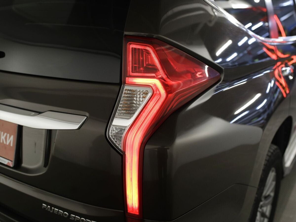 Mitsubishi Pajero Sport 2016 - фото автомобиля