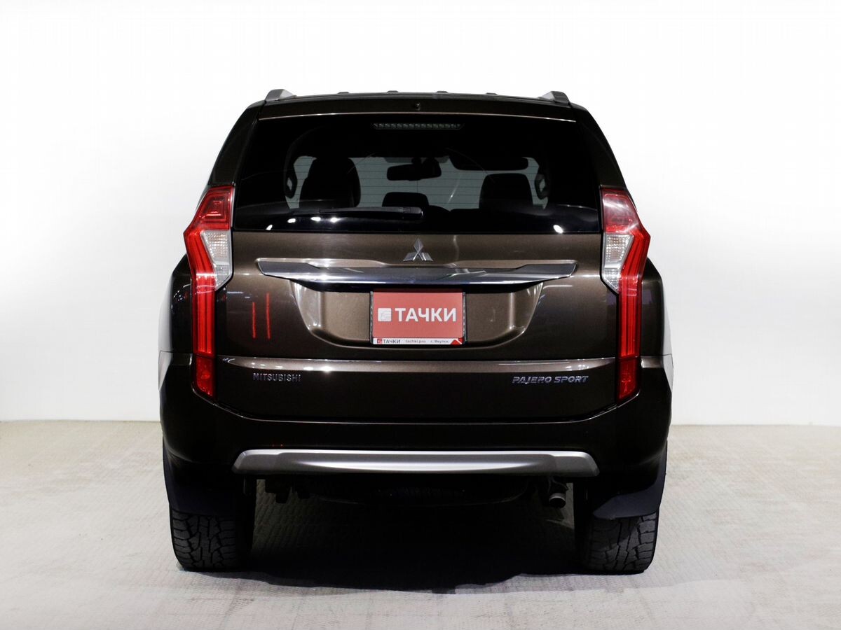 Mitsubishi Pajero Sport 2016 - фото автомобиля