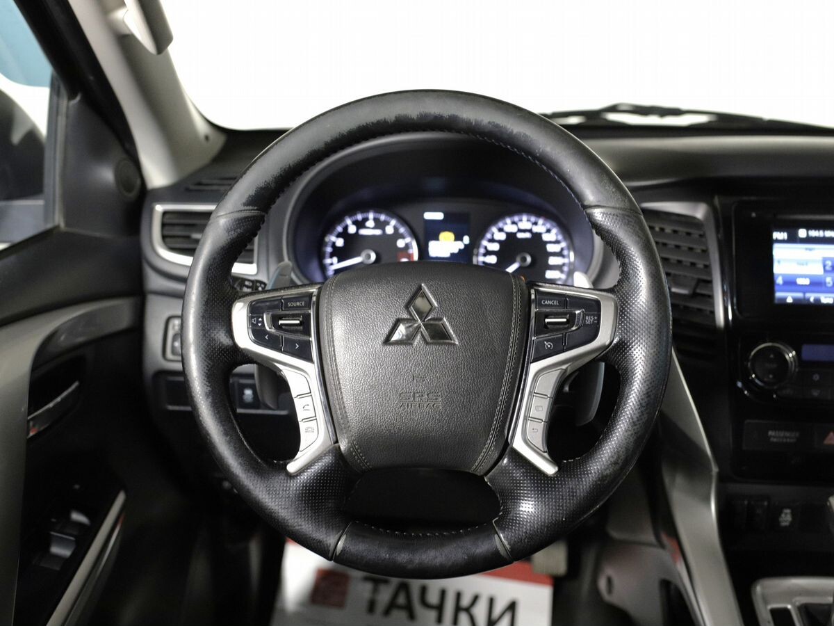 Mitsubishi Pajero Sport 2016 - фото автомобиля