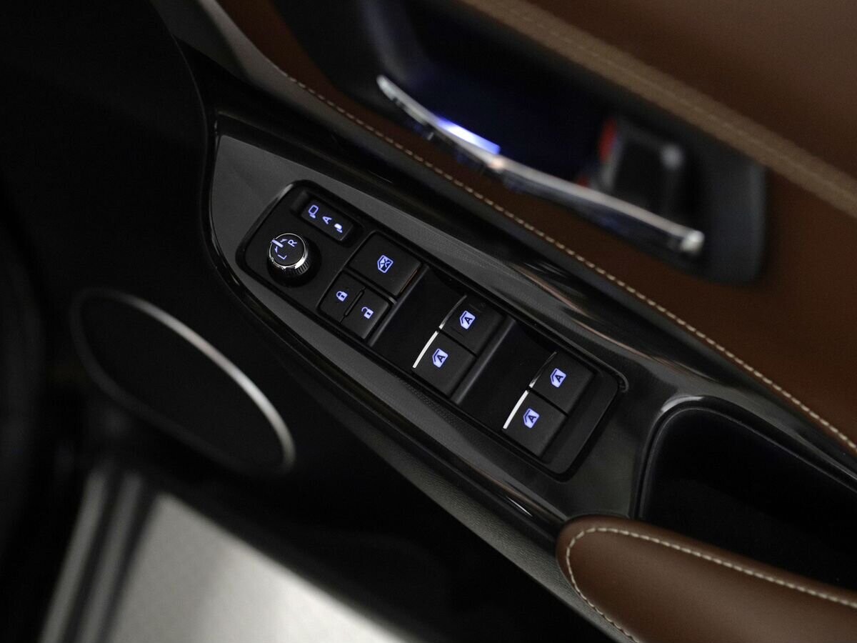 Toyota Harrier 2020 - фото автомобиля