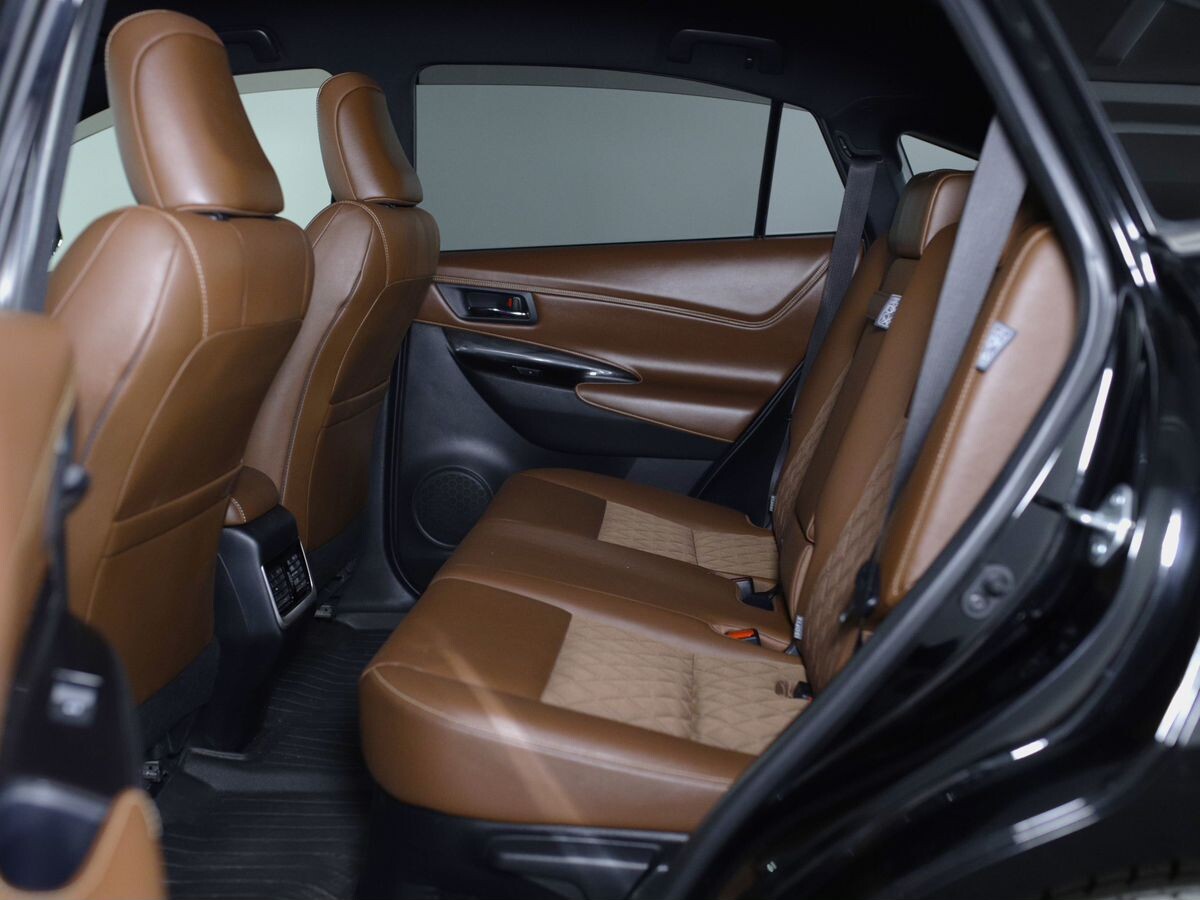 Toyota Harrier 2020 - фото автомобиля