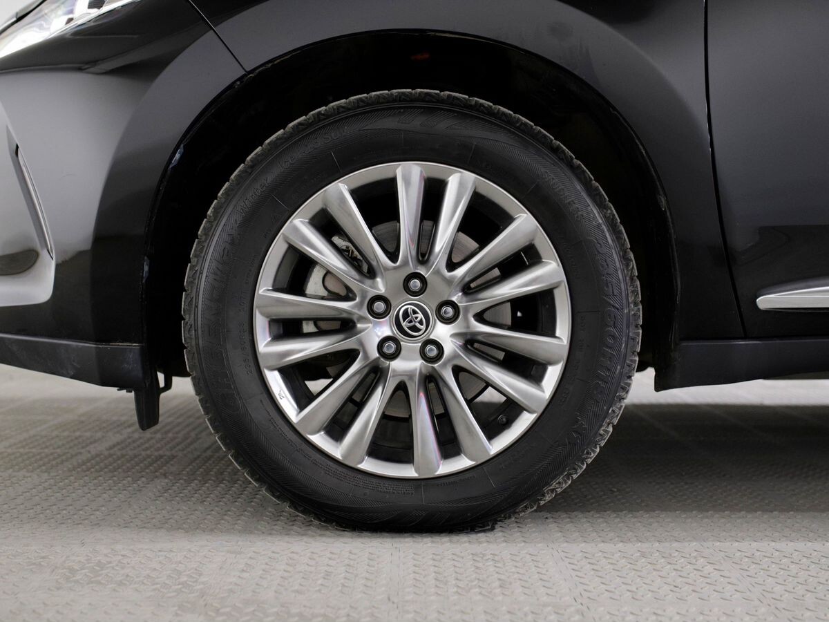 Toyota Harrier 2020 - фото автомобиля