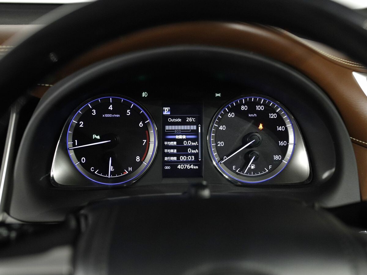 Toyota Harrier 2020 - фото автомобиля