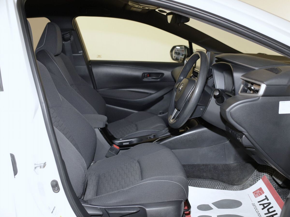 Toyota Corolla 2019 - фото автомобиля