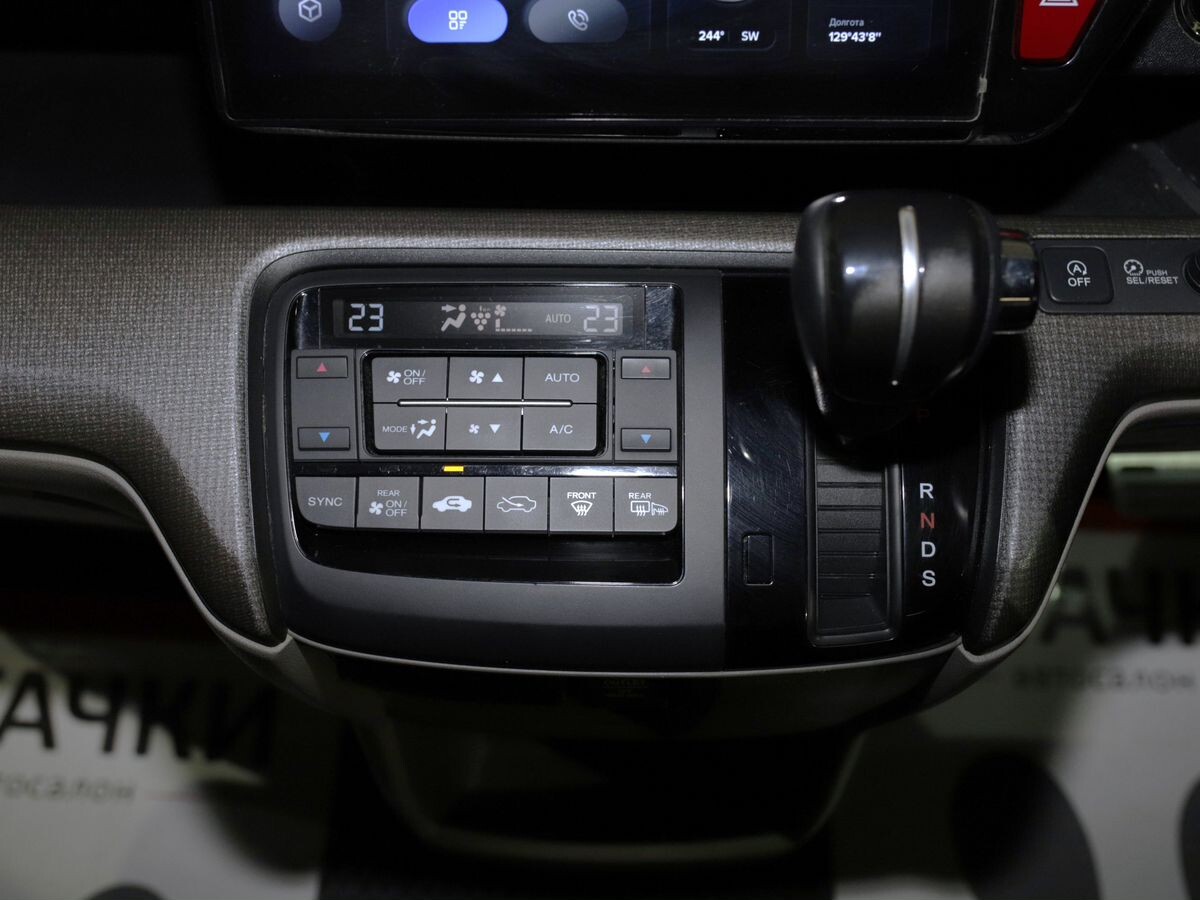 Honda Stepwgn 2018 - фото автомобиля