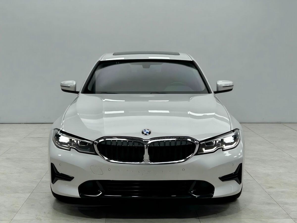 BMW 3-Series 2022 - фото автомобиля