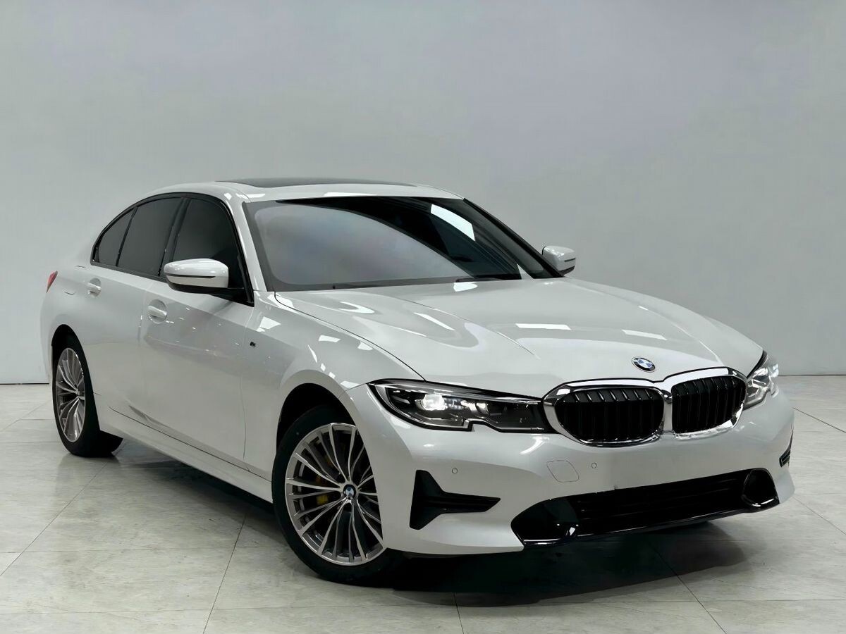 BMW 3-Series 2022 - фото автомобиля