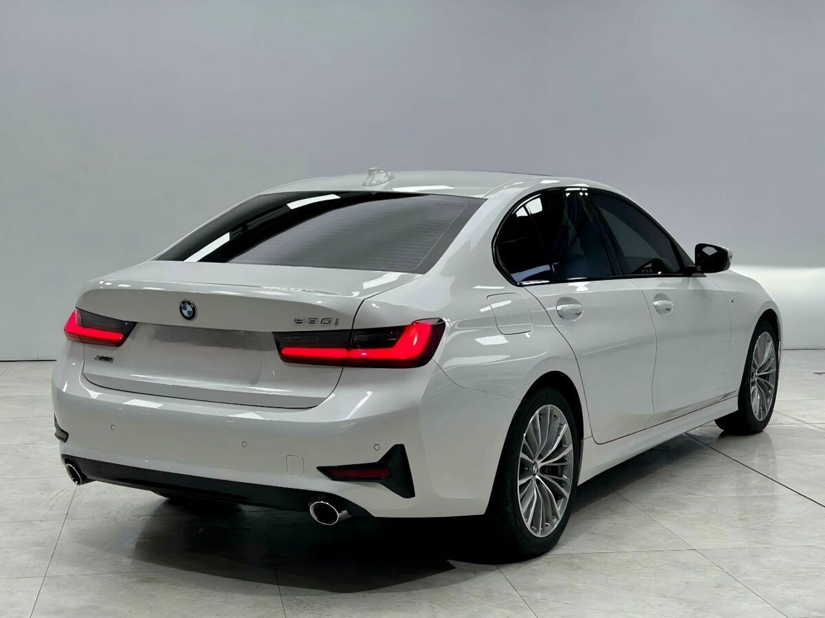 BMW 3-Series 2022 - фото автомобиля