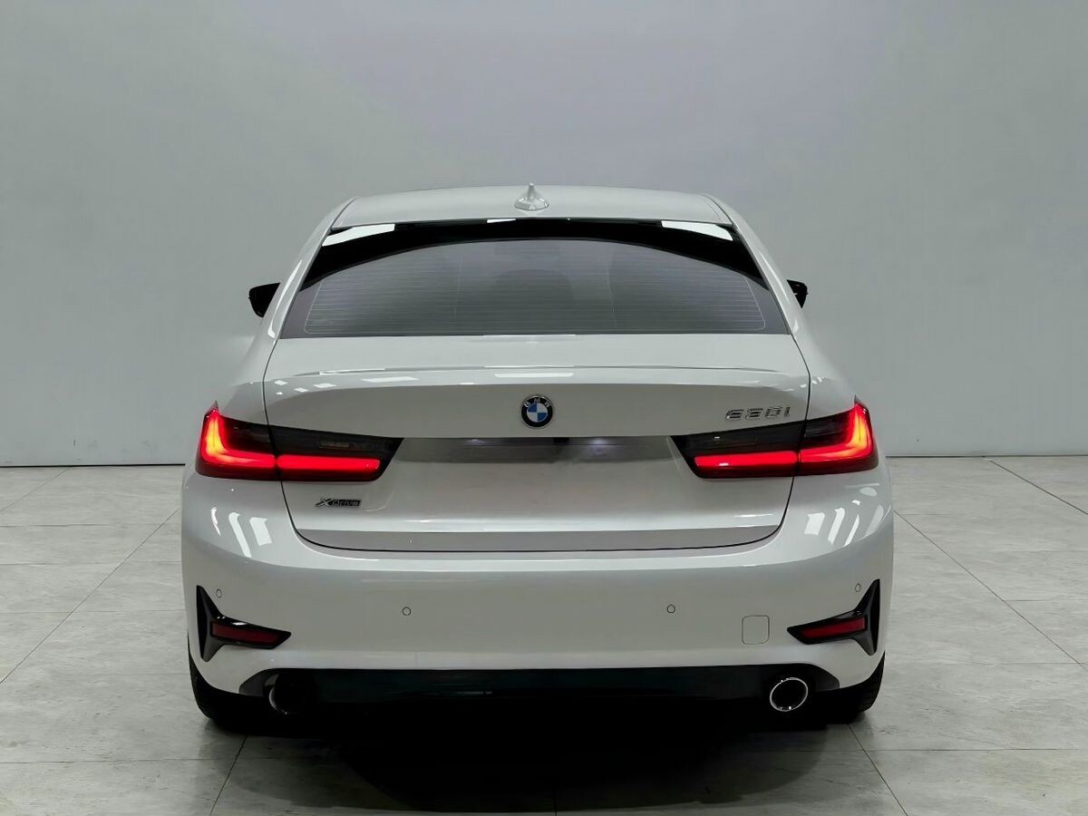 BMW 3-Series 2022 - фото автомобиля