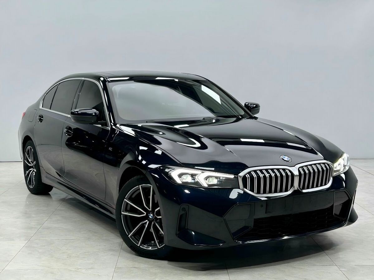 BMW 3-Series 2022 - фото автомобиля