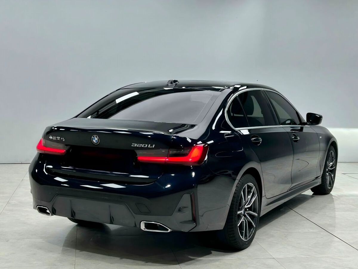 BMW 3-Series 2022 - фото автомобиля