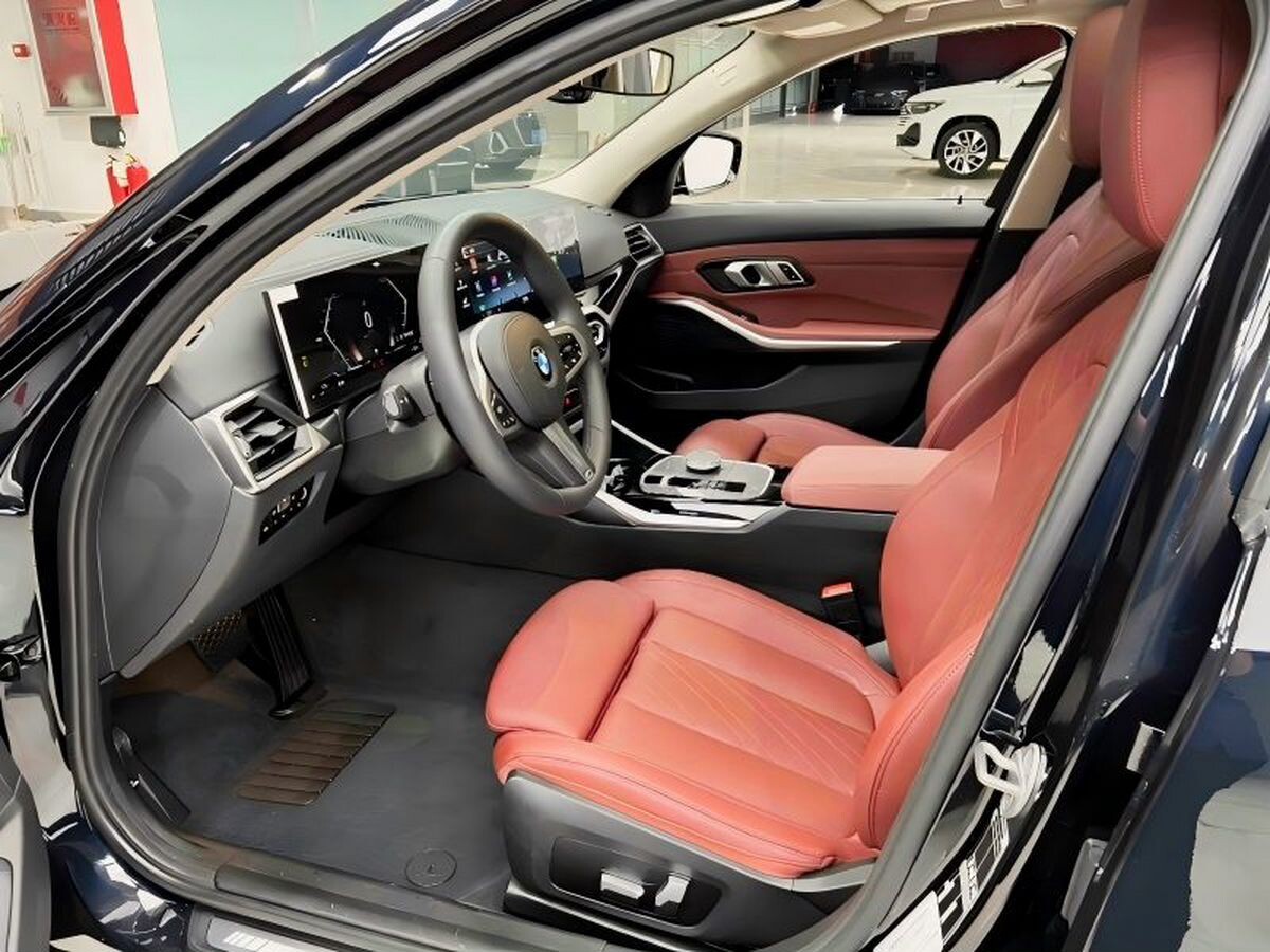 BMW 3-Series 2022 - фото автомобиля