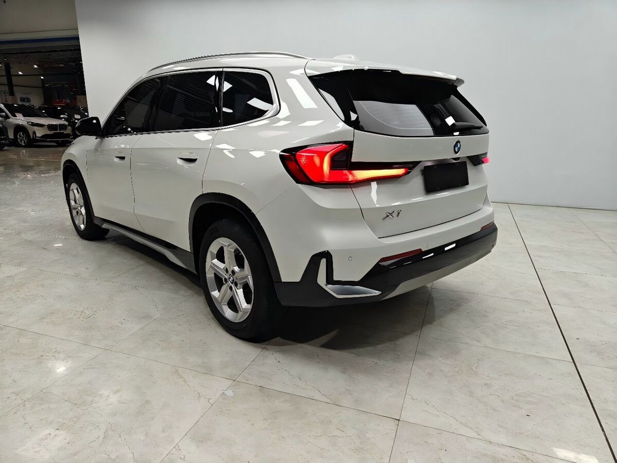 BMW X1 2023 - фото автомобиля