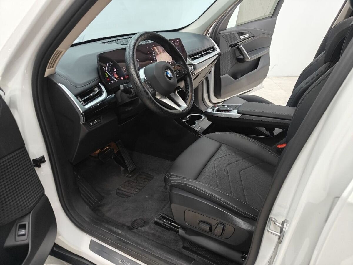 BMW X1 2023 - фото автомобиля