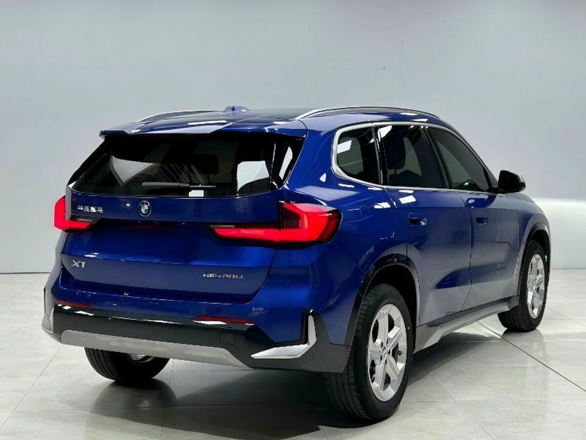 BMW X1 2023 - фото автомобиля