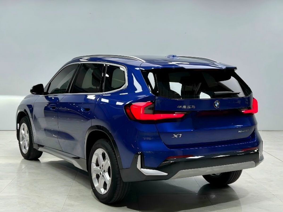 BMW X1 2023 - фото автомобиля