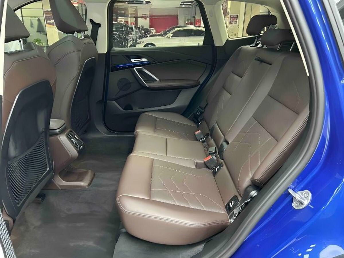 BMW X1 2023 - фото автомобиля
