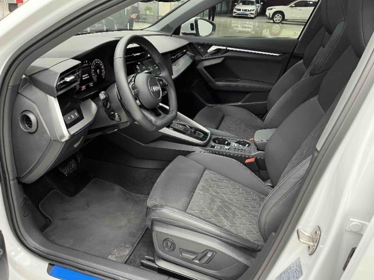 Audi A3 2023 - фото автомобиля