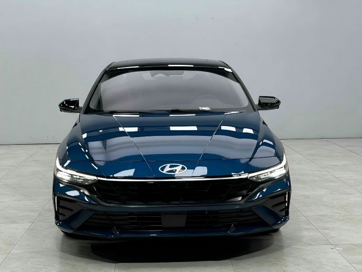 Hyundai Elantra 2023 - фото автомобиля