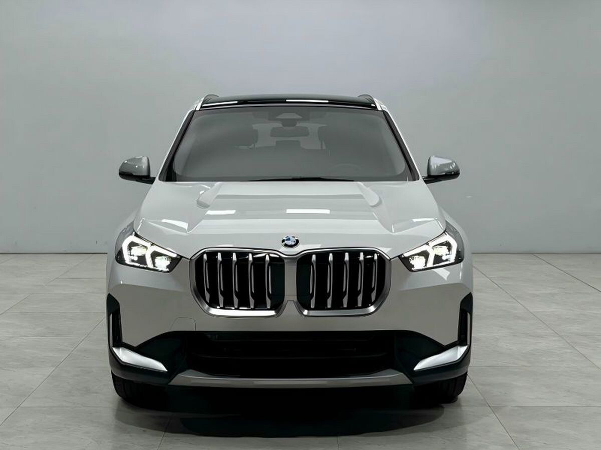 BMW X1 2023 - фото автомобиля