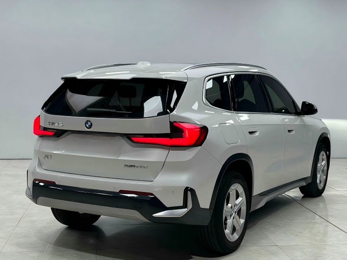 BMW X1 2023 - фото автомобиля