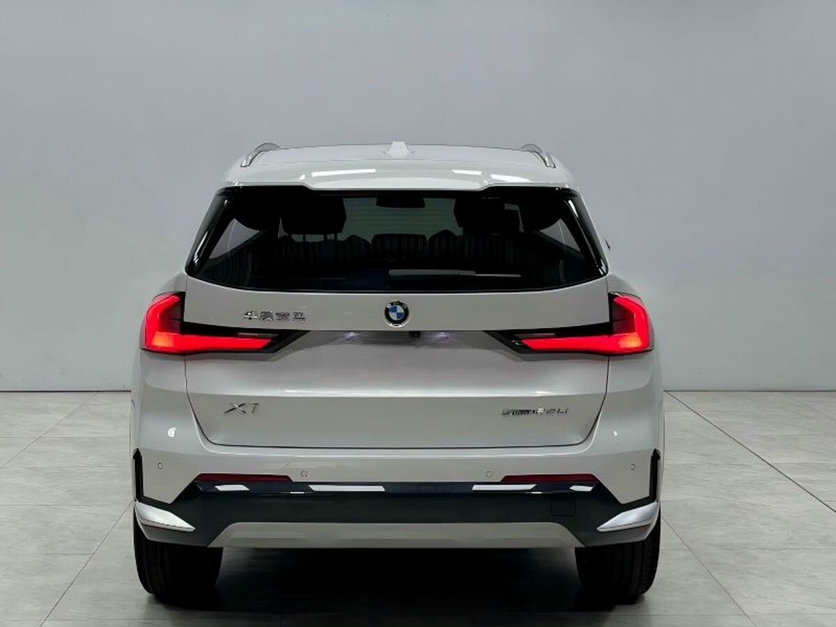 BMW X1 2023 - фото автомобиля