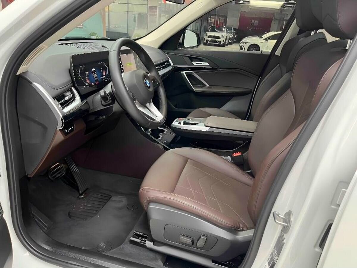 BMW X1 2023 - фото автомобиля