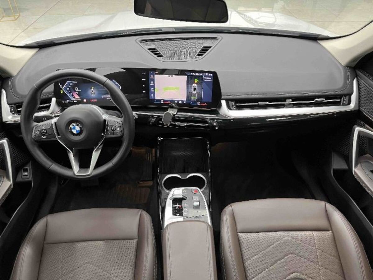 BMW X1 2023 - фото автомобиля