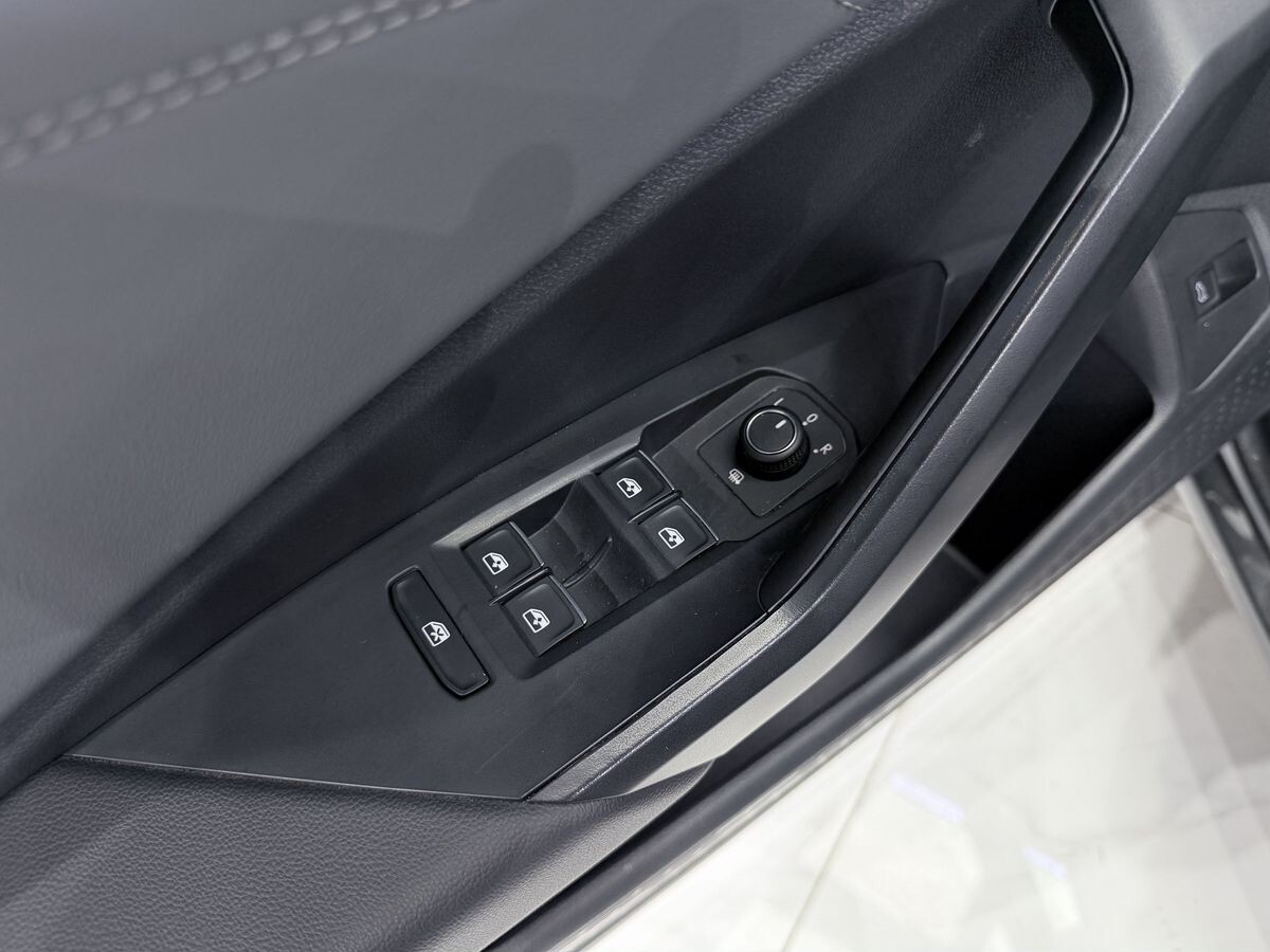 Volkswagen Sagitar L 2022 - фото автомобиля