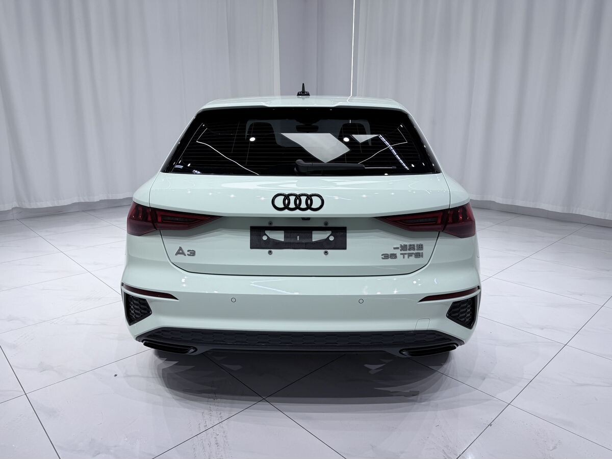 Audi A3 2022 - фото автомобиля