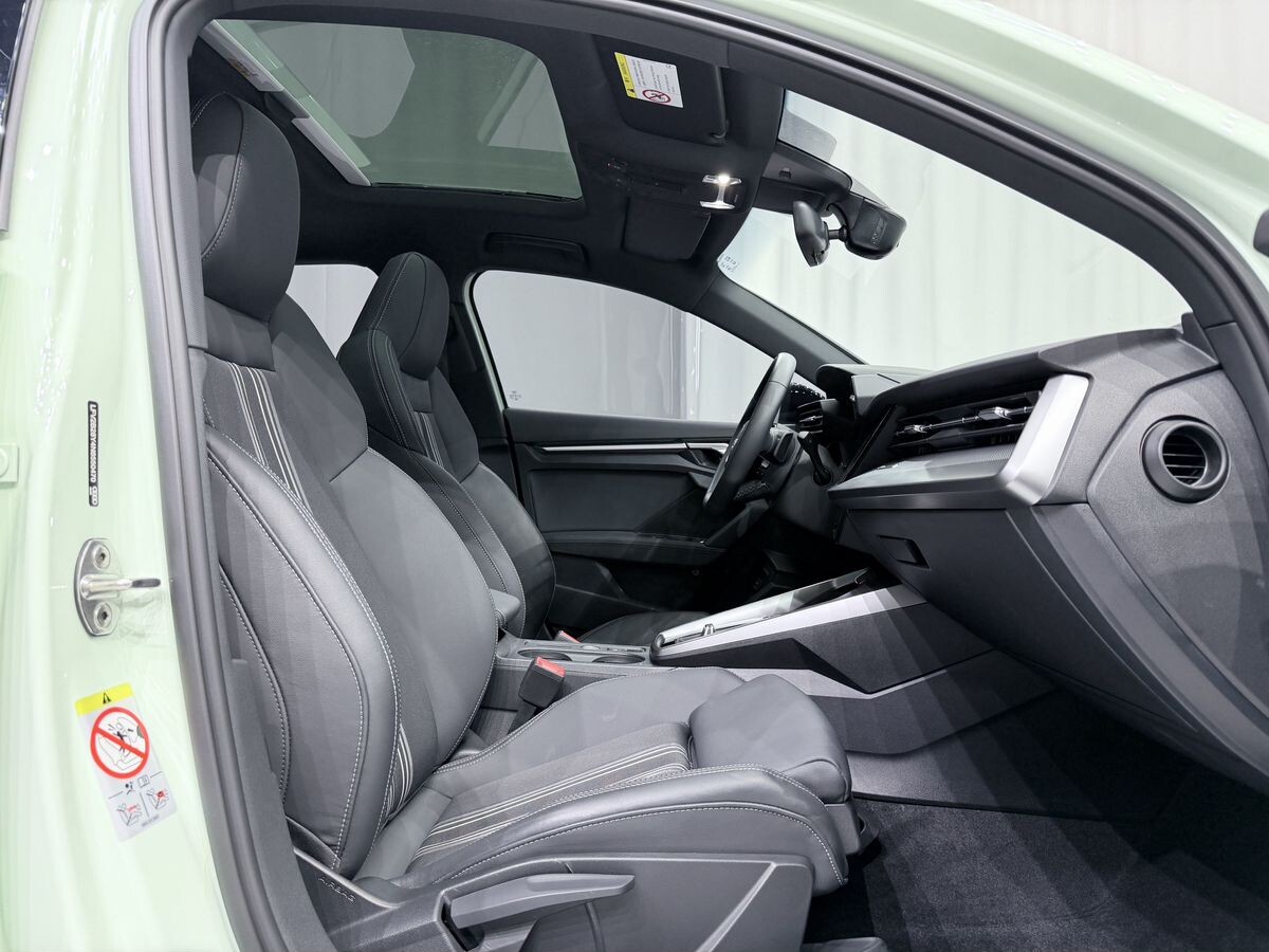 Audi A3 2022 - фото автомобиля