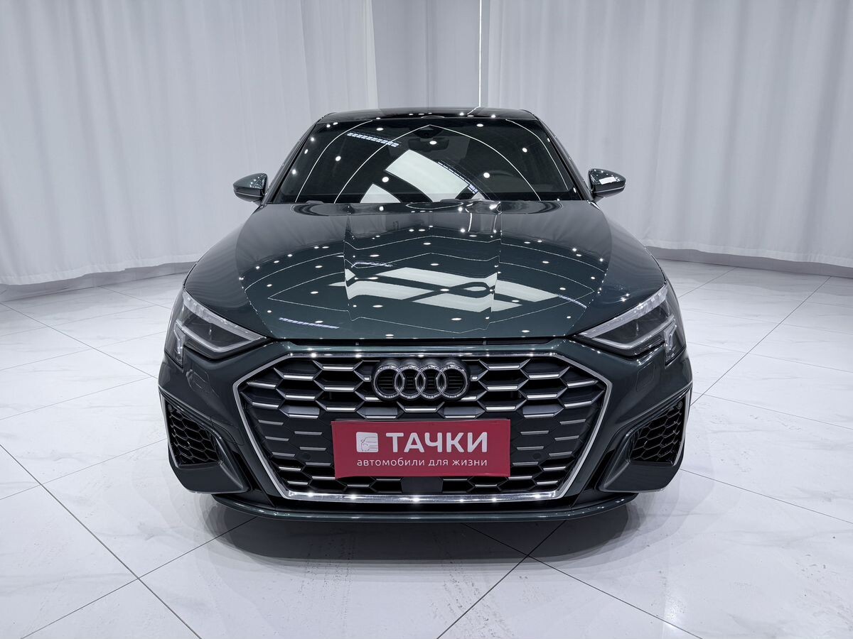 Audi A3 2022 - фото автомобиля