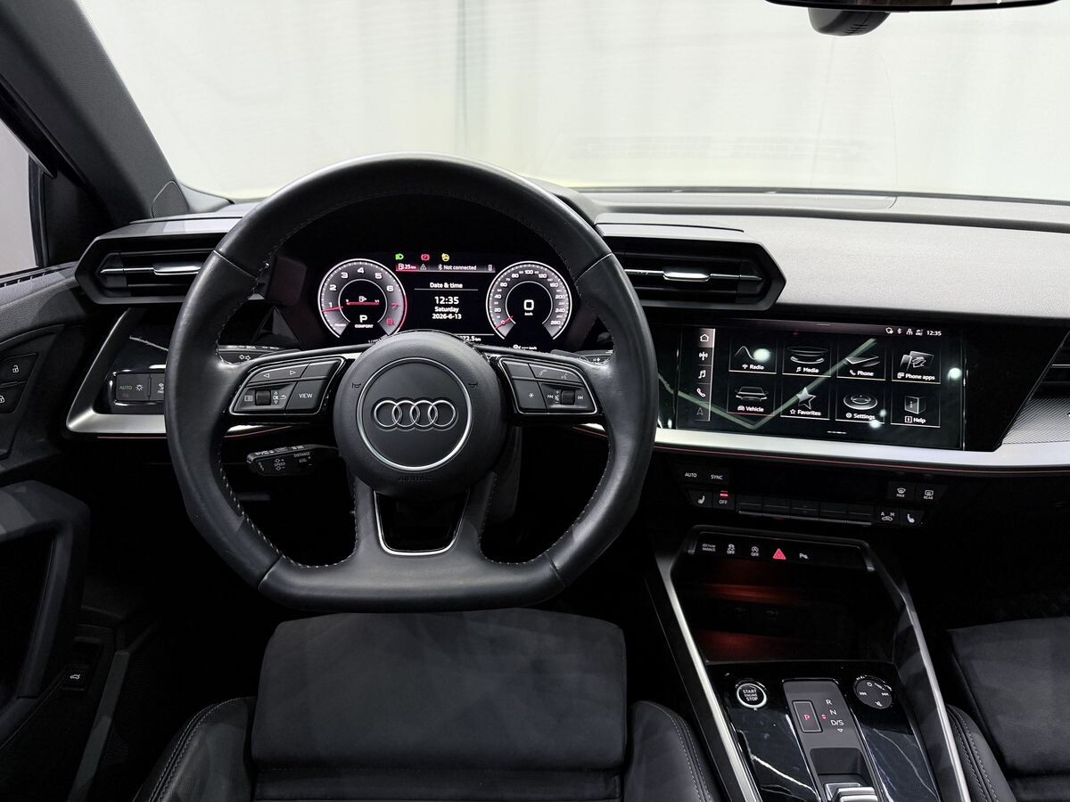 Audi A3 2022 - фото автомобиля