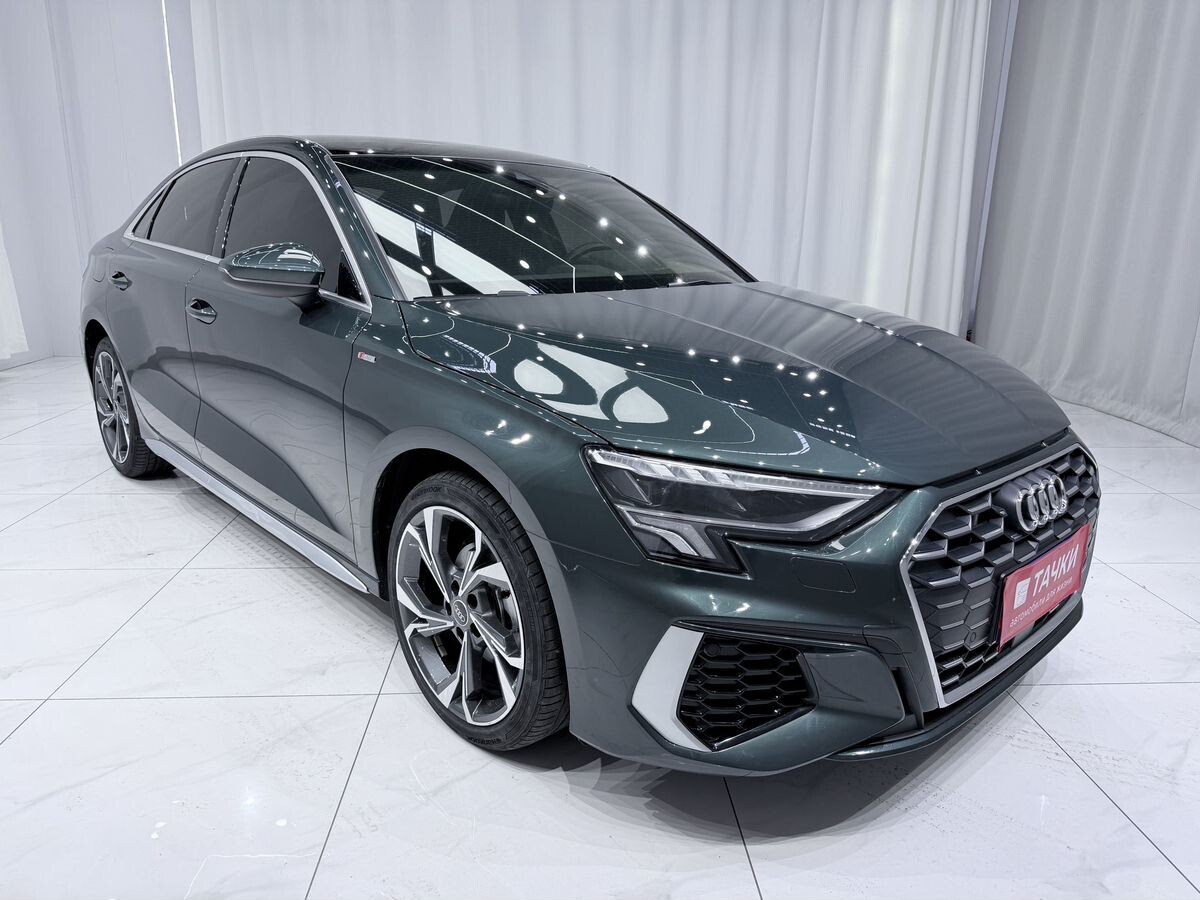 Audi A3 2022 - фото автомобиля