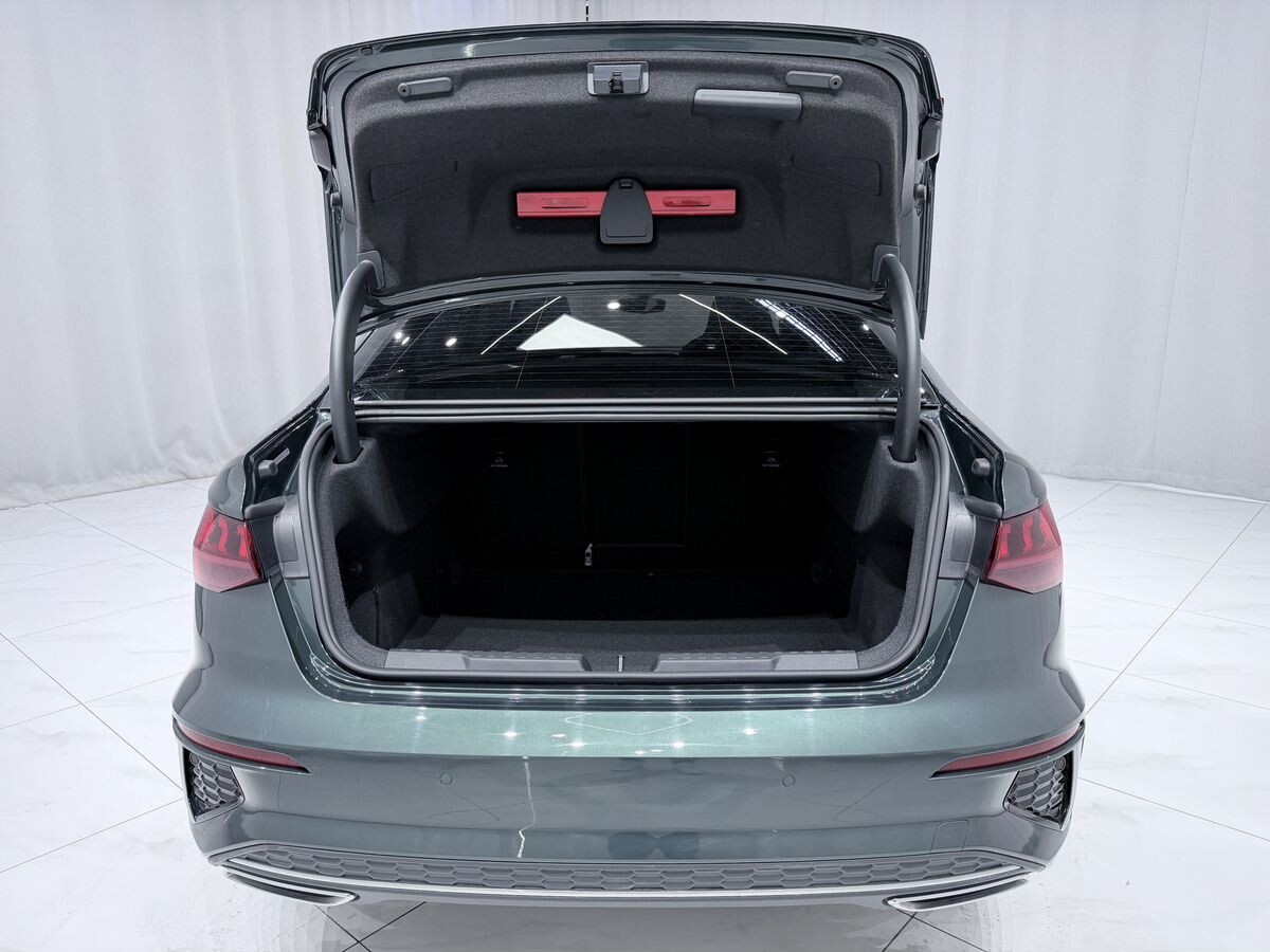 Audi A3 2022 - фото автомобиля