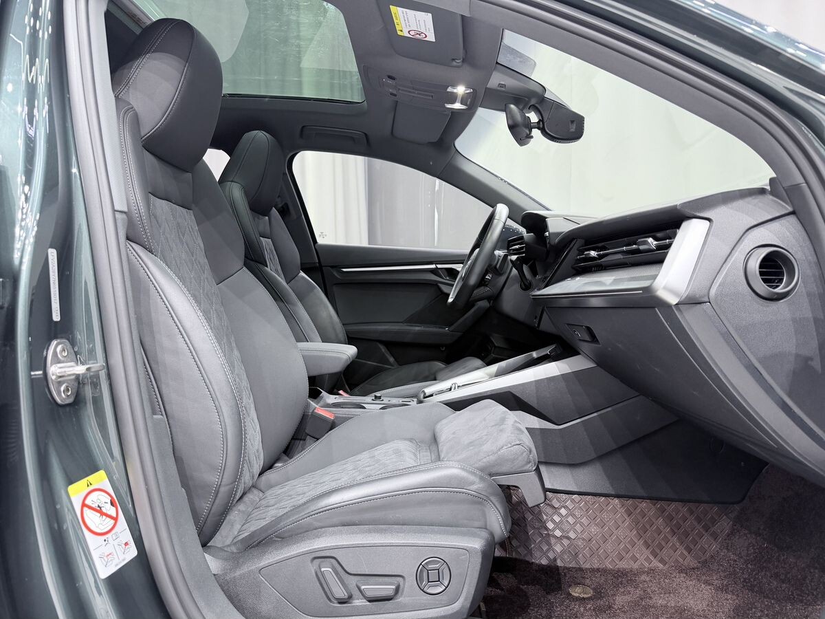 Audi A3 2022 - фото автомобиля