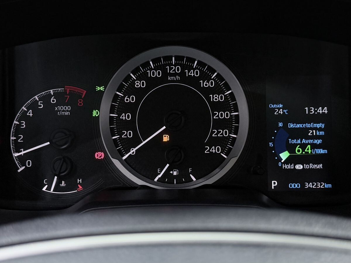 Toyota Corolla 2022 - фото автомобиля