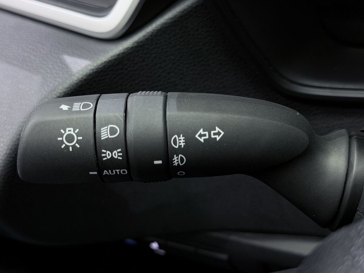 Toyota Corolla 2022 - фото автомобиля