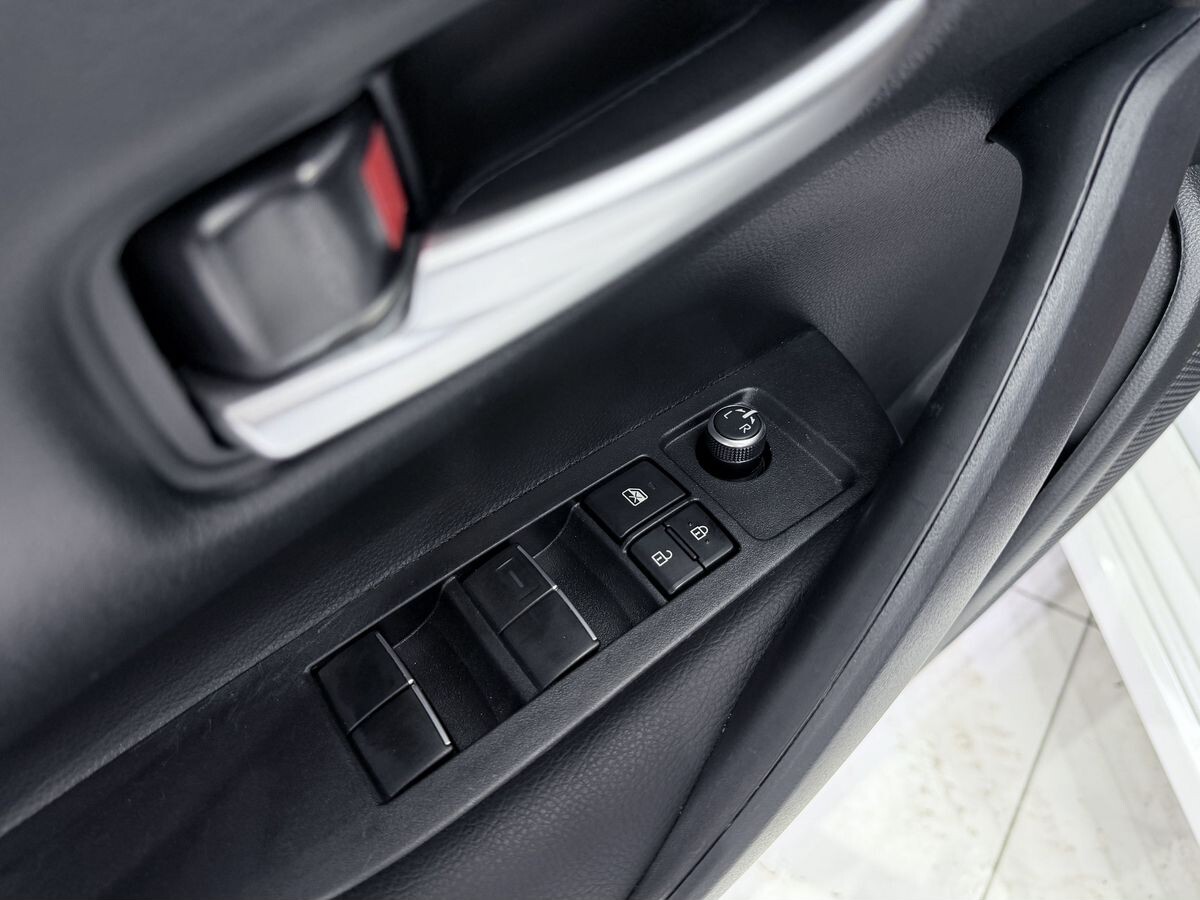 Toyota Corolla 2022 - фото автомобиля