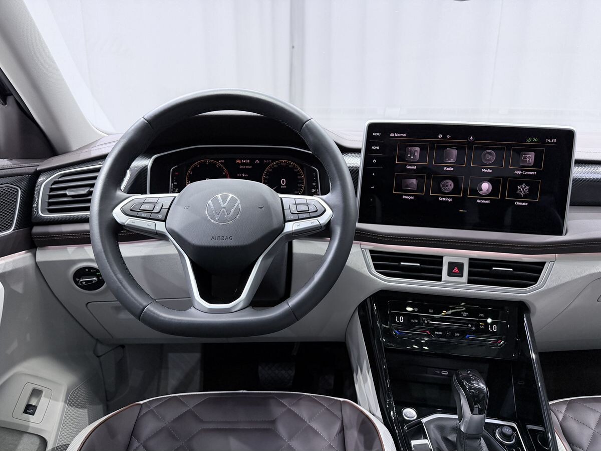 Volkswagen Tayron 2022 - фото автомобиля