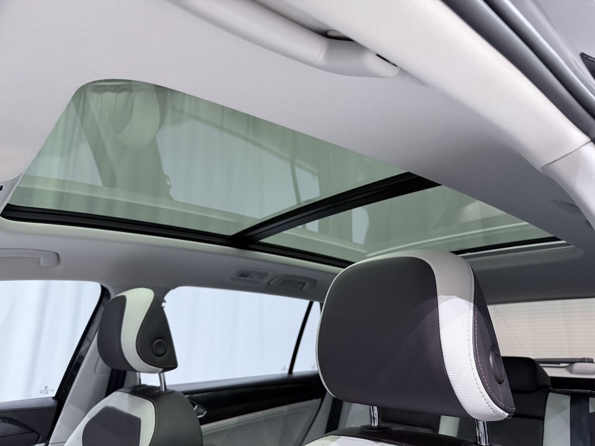 Volkswagen Tayron 2022 - фото автомобиля