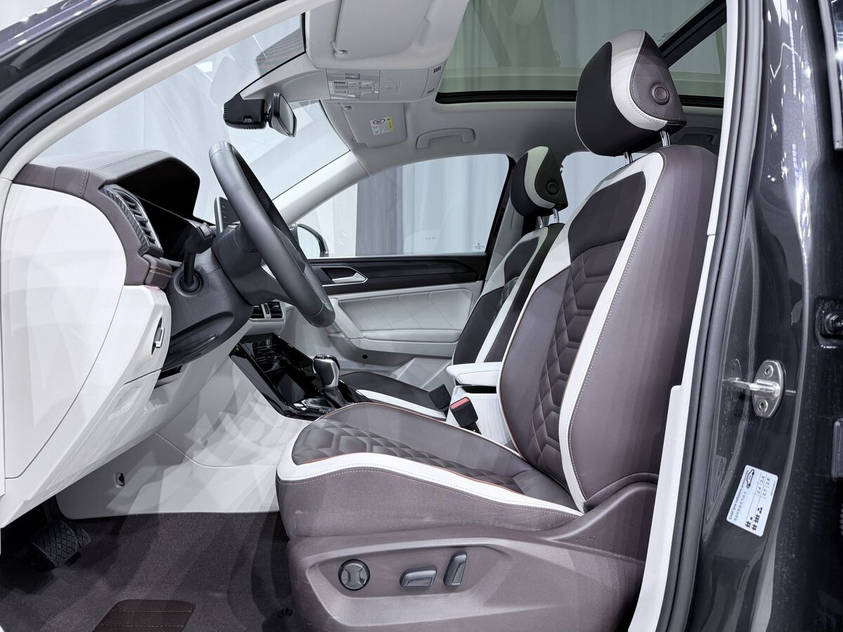 Volkswagen Tayron 2022 - фото автомобиля