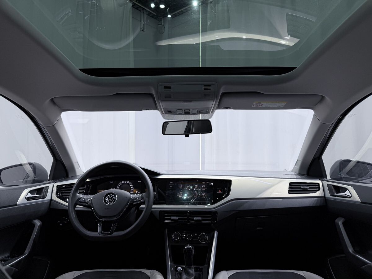 Volkswagen Polo 2022 - фото автомобиля
